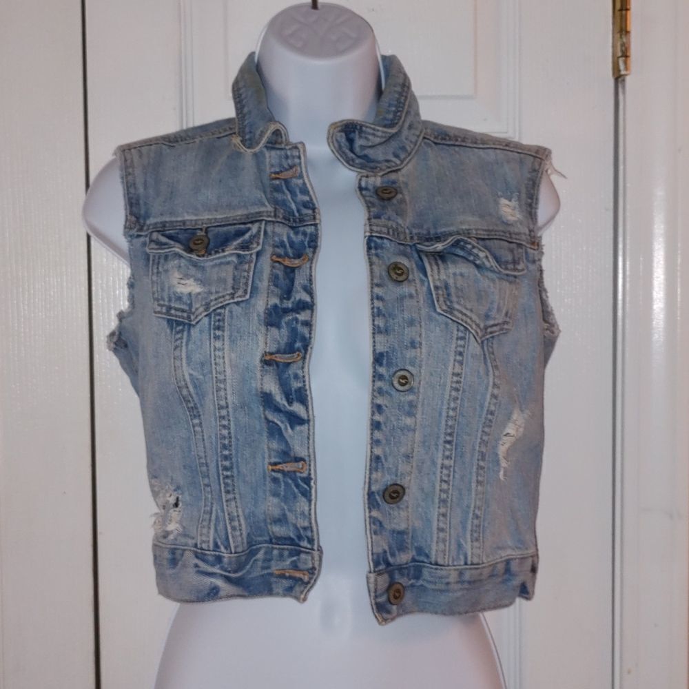Hollister  distressed denim  frayed arm hole vest Sz XS EUC